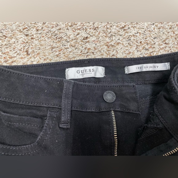 Guess skinny jeans like new offers welcomed to all items - Picture 3 of 3